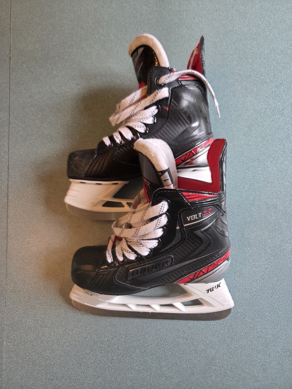 Bauer Volt 3.0 Kids Ice Hockey Skates - Black/Red